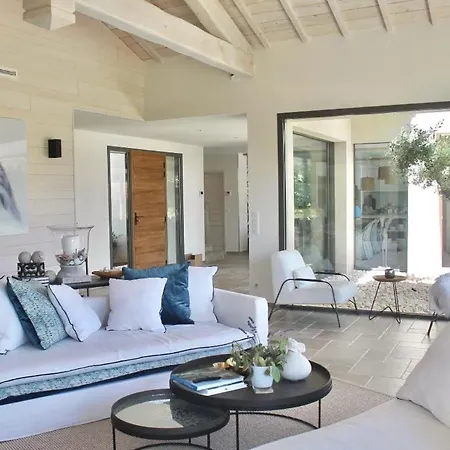 Eleganza Apartman *
